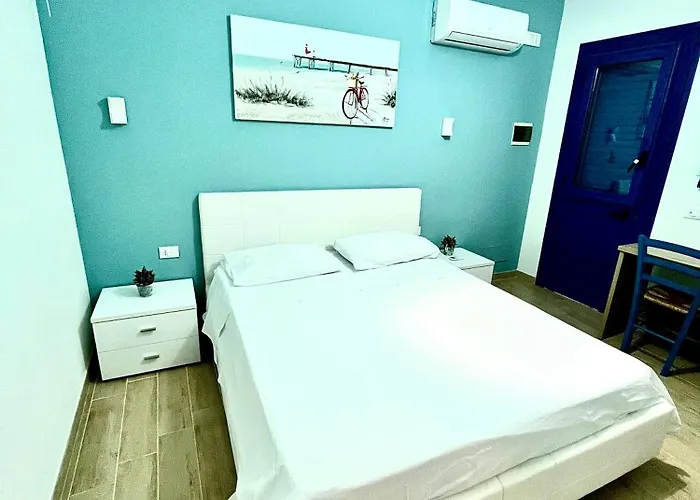 Santorini לינה וארוחת בוקר 3*