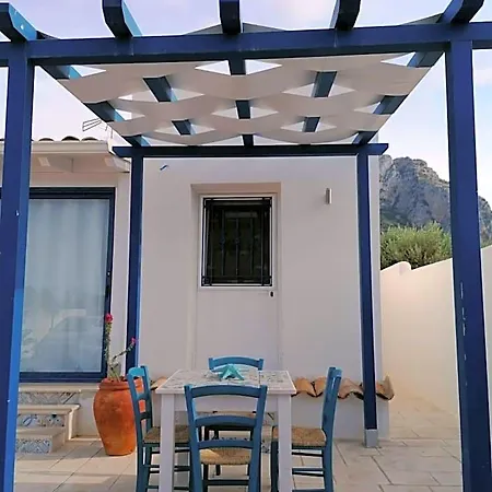 Santorini 3*