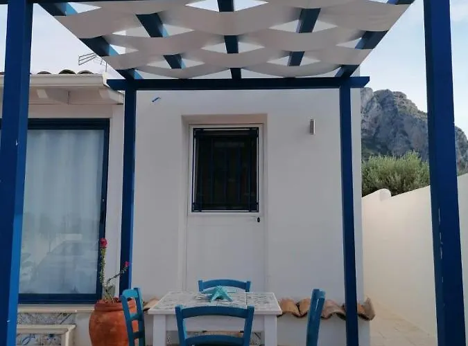 Frühstückspension Santorini 3*